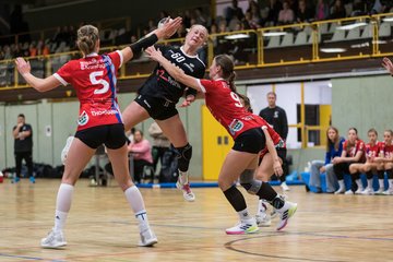 Bild 103 - wBJ SV Henstedt Ulzburg - HSG Holstein Kiel/Kronshagen : Ergebnis: 30:28